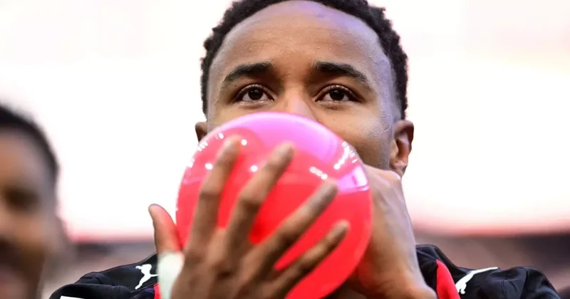 Fenerbahçe ve Galatasaray la anılan Nkunku takımını tek başına sırtladı