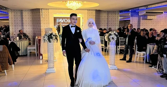 Sosyal medyada gündem olan çift dünyaevine girdi Bursa Haberleri