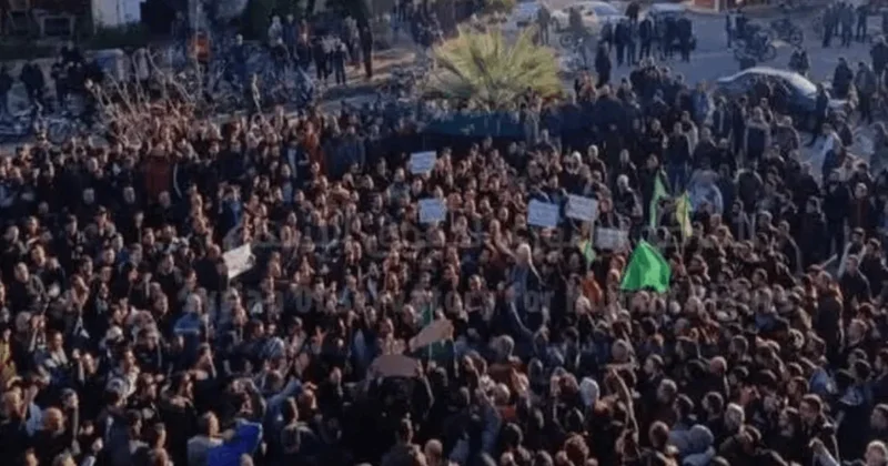 Suriye de Alevilerle Sünniler arasında sokak çatışmaları başladı! Kim kışkırtıyor? Sözcü Gazetesi