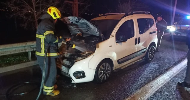 Aydın da hafif ticari araçta çıkan yangın söndürüldü Aydın Haberleri