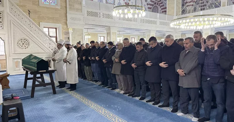 Esenyurt taki kazada hayatını kaybeden servis sürücüsü toprağa verildi