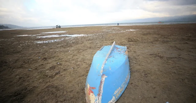 SAPANCA GÖLÜ ALARM VERİYOR Sapanca Gölü ndeki kuraklık tehdidi, bölge sakinlerini endişelendiriyor Sakarya Haberleri