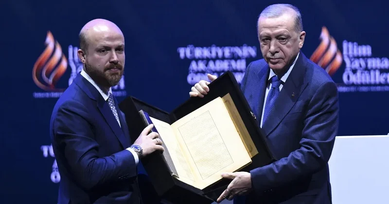 AKP de taht savaşlarını kızıştıracak anket sonuçları! O iki isim Bilal Erdoğan a fark attı