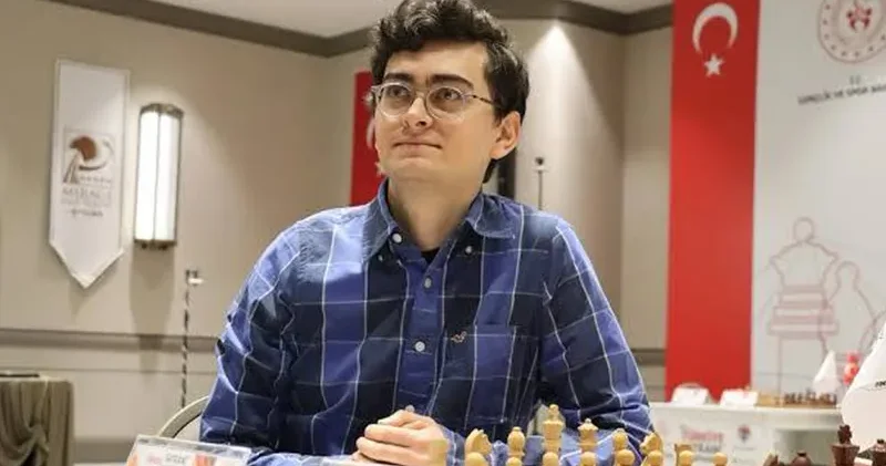 Millî satranç oyuncusu Vahap Şanal, Dünya Hızlı ve Yıldırım Satranç Şampiyonası nda dünya birincisi rakibi Murzin i mağlup etti