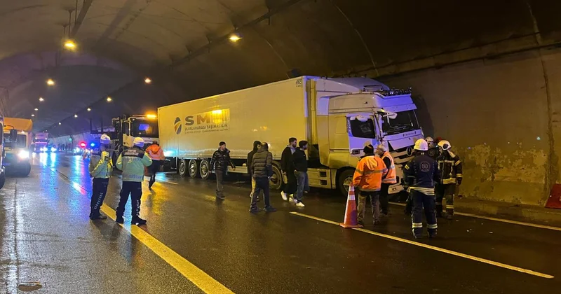 Anadolu Otoyolu nun Kocaeli kesimindeki kaza ulaşımı aksattı