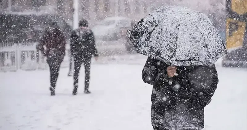 Kar yağışı olan iller hangileri? Okullar tatil mi? İçişleri Bakanlığı ndan kuvvetli kar yağışı uyarısı Son Dakika Haberleri