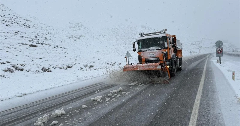 Siirt Bitlis kara yolu ağır tonajlı araç trafiğine kapatıldı