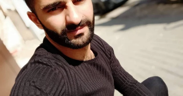 Bursa da talaş yüklü tır devrildi: Araçta sıkışan genç sürücü hayatını kaybetti Bursa Haberleri