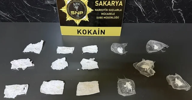 İstanbul dan Sakarya ya kokain getiren şahıs gişelerde yakalandı Sakarya Haberleri