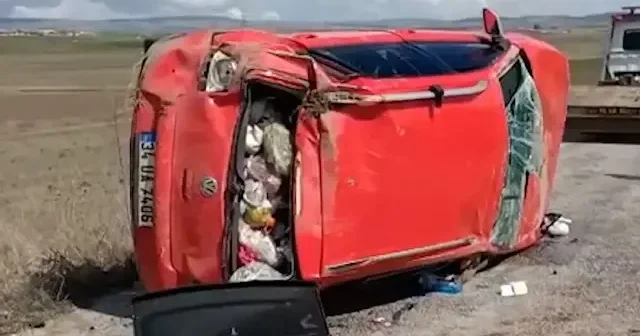 Çorum da takla atan otomobildeki 3 kişi yaralandı VİDEO İZLE