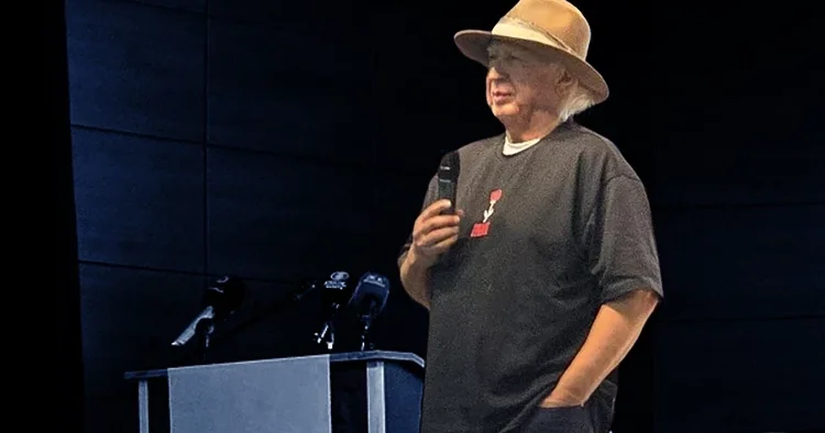 Prof. Dr. Şener Üşümezsoy bir ilçeye dikkat çekti: Fay üzerine kurulması riski artırıyor