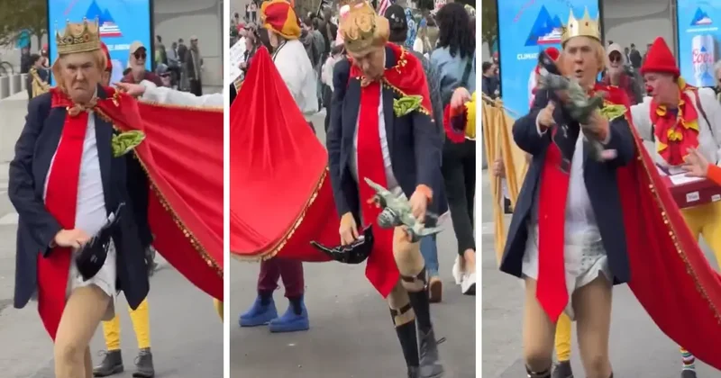 Trump ın altına bez bağlayıp eline oyuncak verdiler