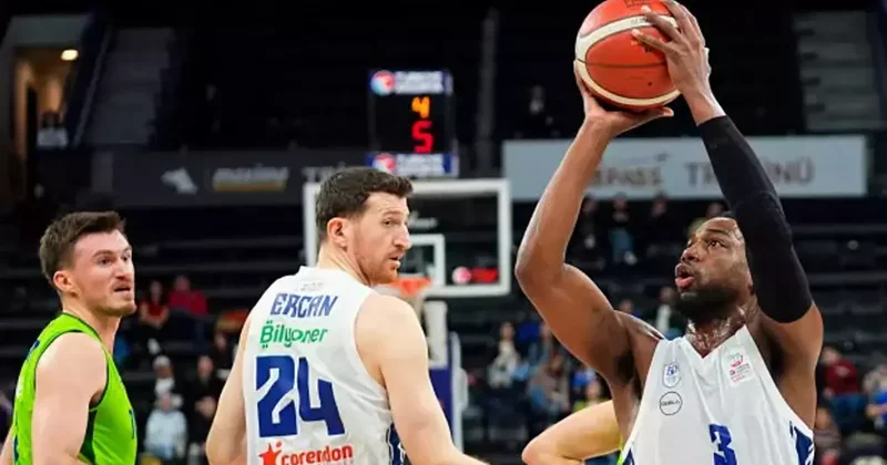 Anadolu Efes evinde TOFAŞ a karşı hata yopmadı!