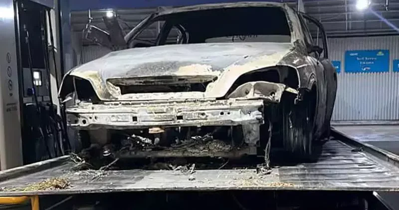 Yanan otomobilde insan kemikleri bulundu