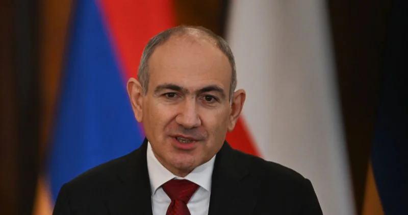 Ermenistan Başbakanı Paşinyan a kilisede saldırı girişiminde bulunuldu Dış Haberler