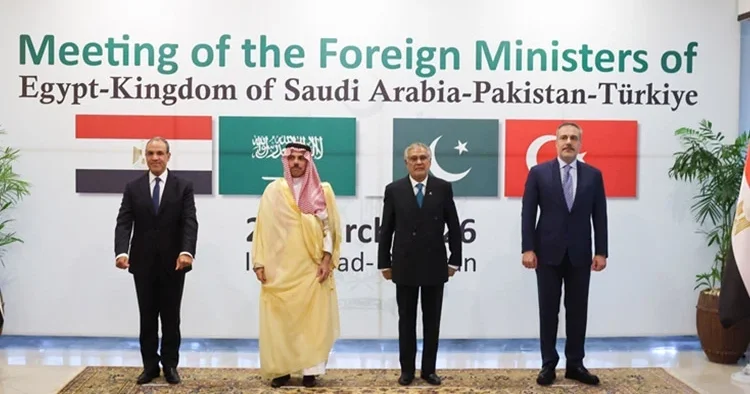 Pakistan da savaş zirvesi: Dışişleri Bakanı Hakan Fidan 4 lü toplantıya katıldı