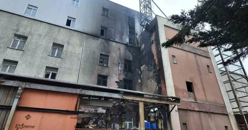 Arnavutköy’de korkutan fabrika yangını