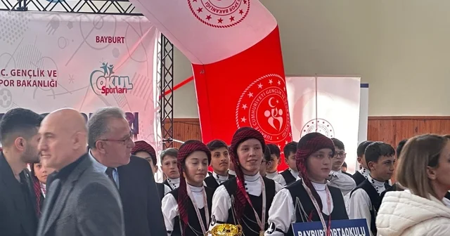 Bayburt Ortaokulu halk oyunlarında Türkiye finallerine yükseldi Bayburt Haberleri