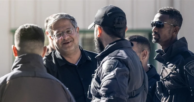 İsrail de 13 suçtan hüküm giyen Bakan Ben Gvir e suçlu diyen polise disiplin cezası kararı Dış Haberler