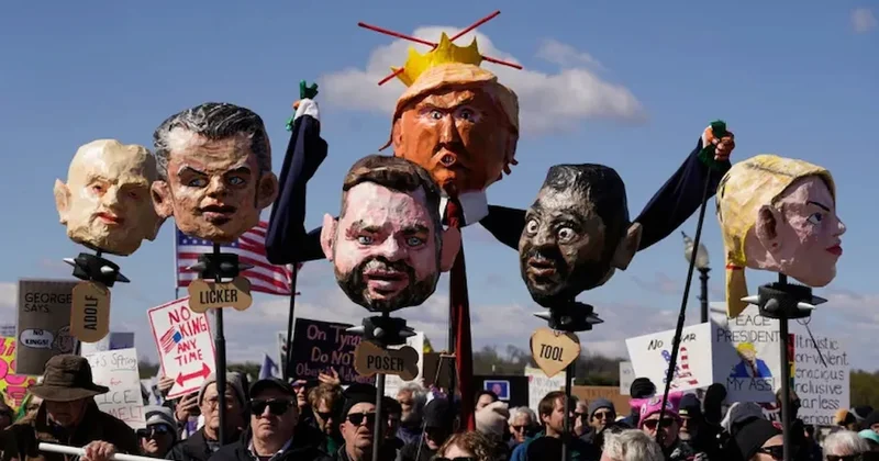 ABD de Kral Yok ayaklanması: 9 milyon kişi Trump a karşı sokakta! Sözcü Gazetesi