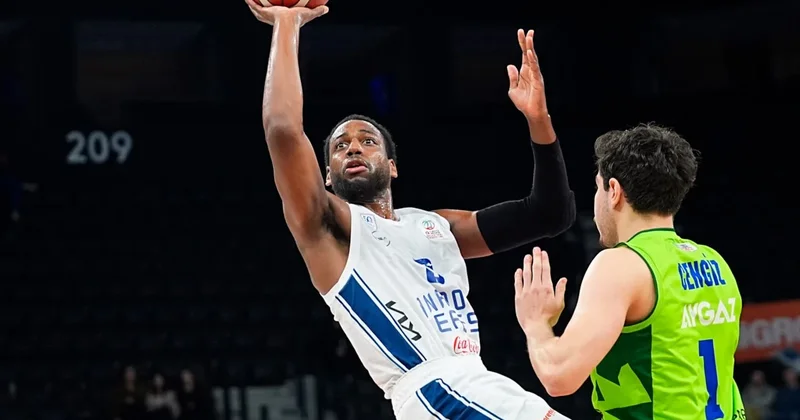 Anadolu Efes evinde TOFAŞ ı mağlup etti Sözcü Gazetesi