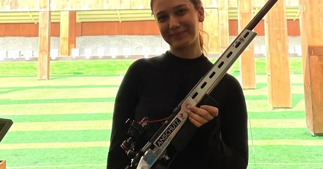 Milli sporcu kendi rekorunu kırarak zirveye çıktı Manisa Haberleri