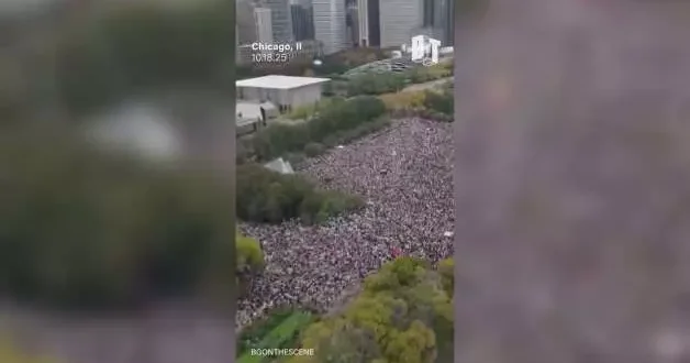 ABD halkı sokaklara döküldü! Krallara hayır isyanı: Trump a karşı tarihi protesto