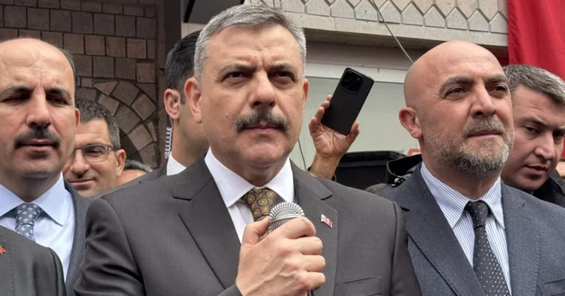 İçişleri Bakanı memleketinde duyduklarından hoşlanmadı! Korumaları çiftçiyi apar topar uzaklaştırdı Sözcü Gazetesi