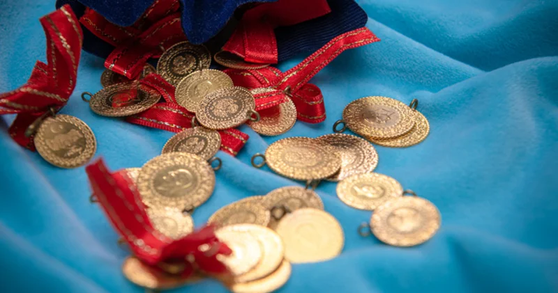 HAFTA SONU ALTIN FİYATLARI 29 MART 2026: Bugün altın fiyatları ne kadar? İşte 14 22 ayar bilezik, Cumhuriyet, ons, tam, yarım, çeyrek ve gram altın fiyatı