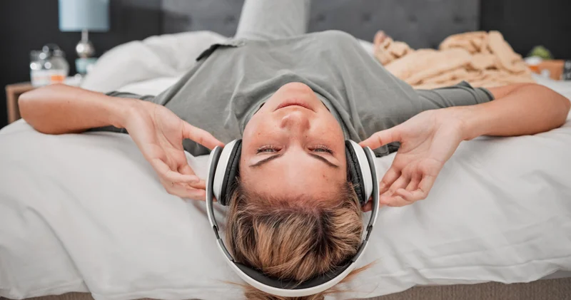 Beyaz gürültü mü yoksa kahverengi gürültü mü: Uyku için en iyi ses hangisi?