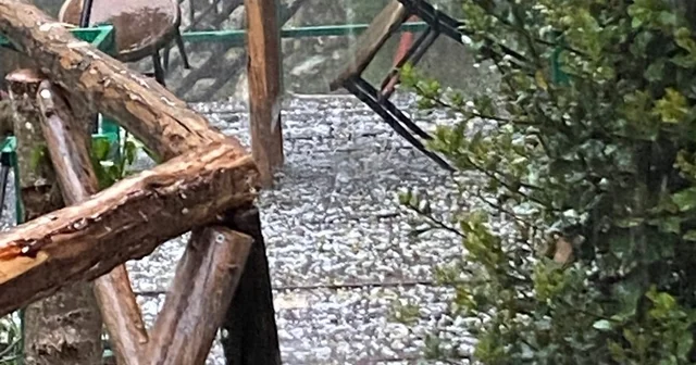 Osmaniye de yüksek kesimlerinde dolu ve sağanak etkili oldu Osmaniye Haberleri