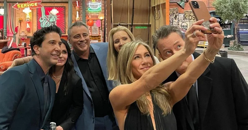 Friends yıldızları hâlâ yılda 20 şer milyon dolar kazanıyor