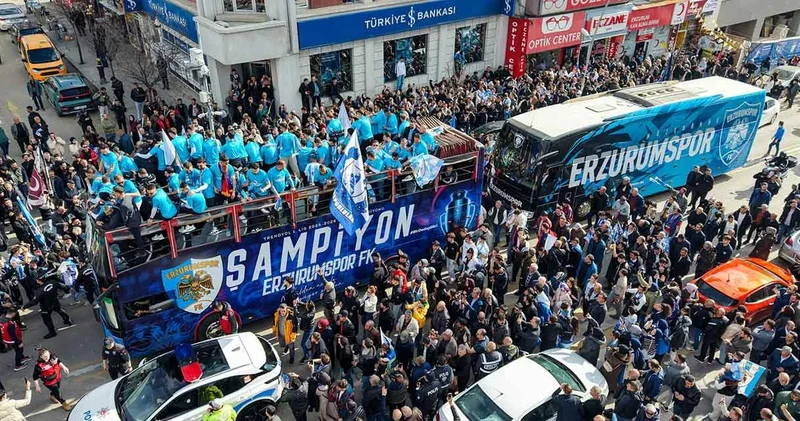Erzurumspor şampiyonluk turu attı: Şehir alev aldı
