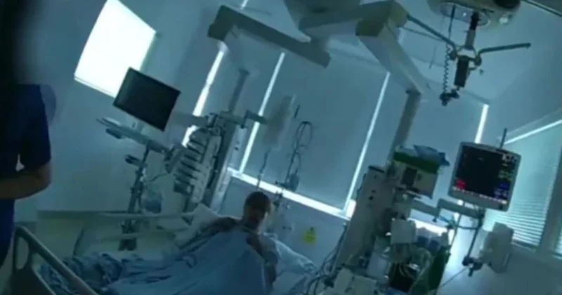 Kardeşini öldürüp değerli eşyalarını almıştı, hastanede yatağında gözaltına alındı