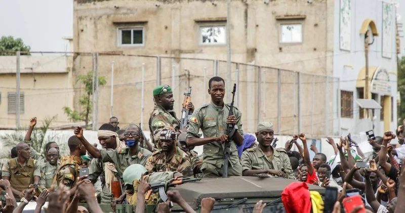 Mali çöküşün eşiğinde! İç savaş senaryosu büyüyor, darbe yönetimi sarsılıyor