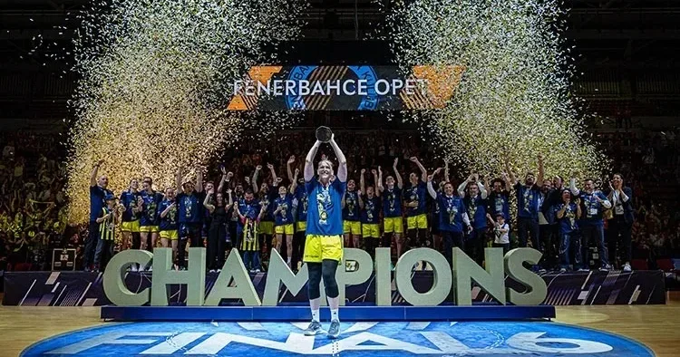 Fenerbahçe nin yıldızı Galatasaray la anlaştı: imza atacak