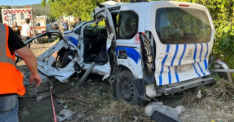 İzmir in Bornova ilçesindeki zincirleme kazada 1 polisimiz şehit oldu, 2 kişi hayatını kaybetti! 5 yaralı var