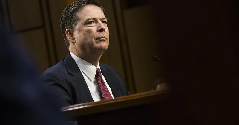 Eski FBI Direktörü James Comey e Trump a tehdit suçlaması