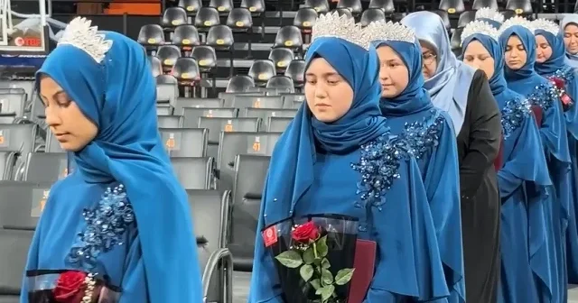 Hafızlığını tamamlayan 260 gence icazet töreni VİDEO İZLE