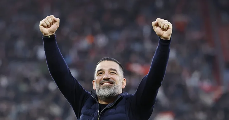 Arda Turan ın rakibi Crystal Palace!