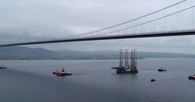 Çanakkale Boğazı seyir hızı düşük gemi nedeniyle çift yönlü trafiğe kapatıldı