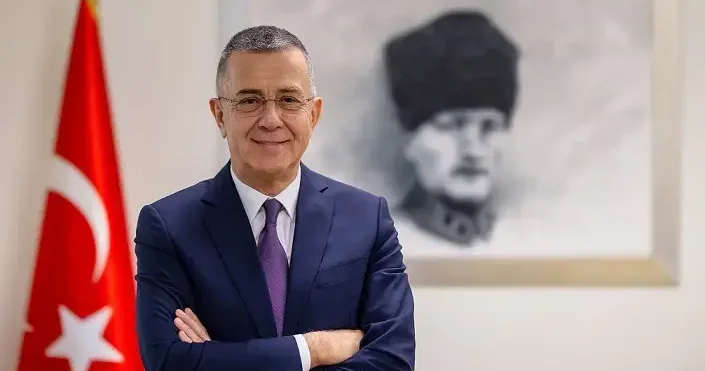 Yeditepe Üniversitesi Rektörü Prof. Dr. Durman: Eğitim bir başlangıç, farkı sizin yaptıklarınız yaratır