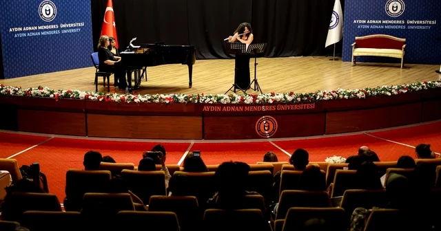 ADÜ de öğrencilerin konseri ilgi topladı Aydın Haberleri