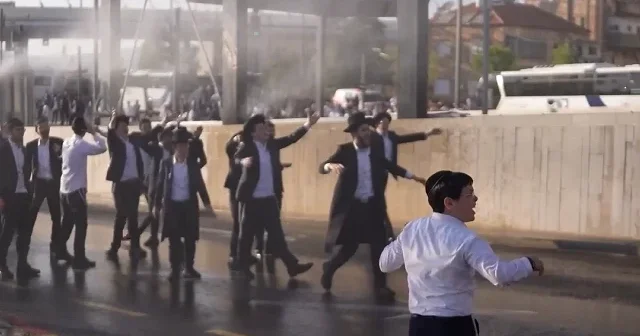 İsrail de zorunlu askerlik karşıtı Yahudilerden protesto VİDEO İZLE