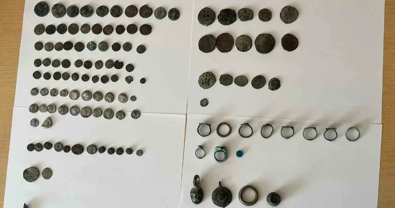 Hurda topluyordu: Çöplükten hazine çıktı Sivas Haberleri