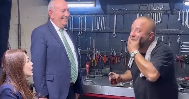 İzmir in çukur çilesine efsane gönderme: AK Partili başkanı şoke eden ustanın trajikomik CHP parodisi izlenme rekorları kırıyor VİDEO İZLE