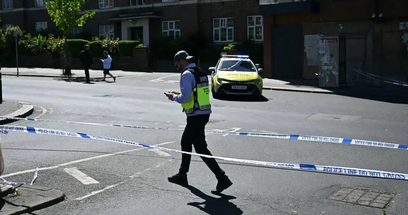 Sinagog saldırılarının ardından yeni şok! Yahudileri hedef alan saldırgan iki kişiyi bıçakladı