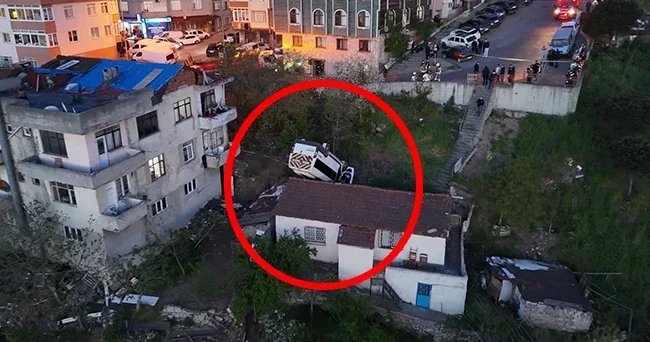 Okul servisi evin çatısına düştü: Şoför hayatını kaybetti