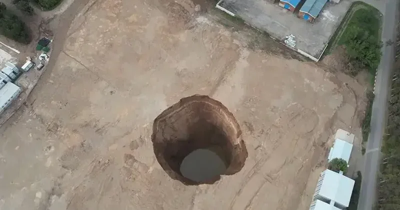 Hatay da oluşan obruğun çapı büyüdü