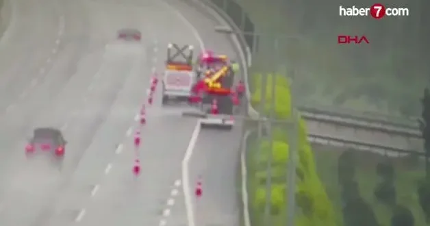 Kuzey Marmara Otoyolu nda otomobil, bakım ekibine çarptı: 3 yaralı